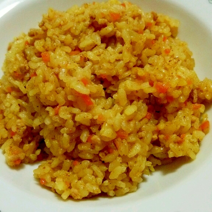 簡単!炊飯器で作るシンプルなカレーピラフ